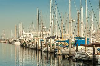 Bateaux anciens, composites, ports saturés : le grand défi écologique de...