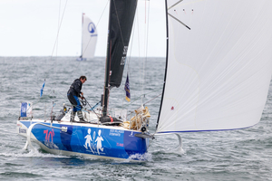 Solitaire du Figaro Paprec : Edouard Golbery sur SOS Villages D’enfants démâte au large de Salcombe en Angleterre