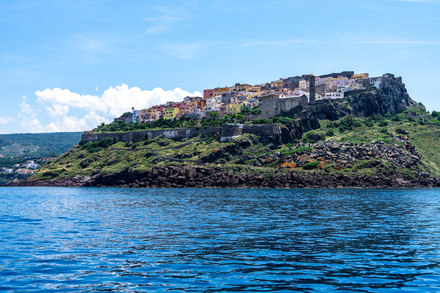 Castelsardo en arrivant par la mer Castelsardo en arrivant par la mer