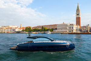 BENETEAU Gran Turismo 50 : le nouveau fleuron français s’offre une première à Venise