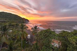 Salvador en juin : volcans, plages du Pacifique et villages colorés au début de la saison verte