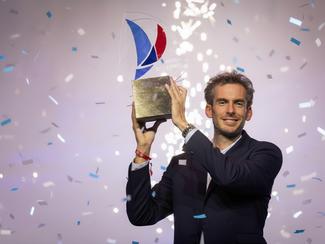 Hommage à Charlie Dalin, le marin qui a...