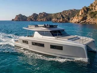 Aventura 37 Explorer : le powercat trawler...