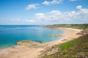 Qualité des eaux de baignade en Bretagne : un très bon niveau, mais une surveillance renforcée cet été