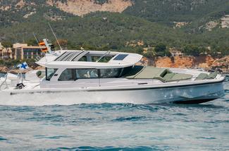 Essai Axopar 38 XC Cross Cabin  : le crossover nordique au sommet de sa ...