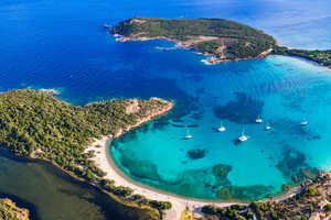 À moins de trois heures de vol, cinq îles pour larguer les amarres cet été