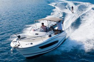 Ski nautique : les bons réflexes pour passer de débutant à vrai pro