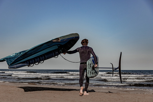 Wingfoil : le sport de glisse qui explose cet été, comment s’y mettre