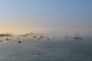 Brouillard d’été en mer : le piège invisible des journées de forte chaleur