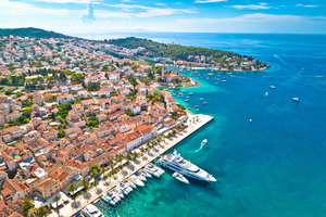 Hvar, l’île croate qui attire désormais plus de yachts que de routards