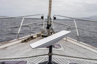 Haut débit en mer : le grand large est-il encore un espace de déconnexion ?