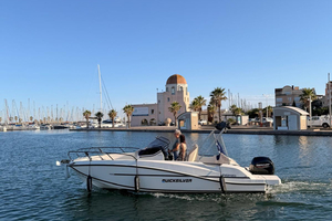 Freedom Boat Club renforce sa présence en France avec l'ouverture de nouvelles bases à Sète et Gruissan
