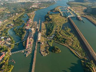 Suez se ferme, Panama vacille et le tour du...