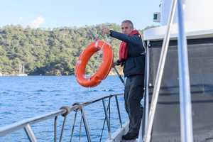 Les gestes que tout équipier doit maîtriser en cas d’empêchement du skipper…