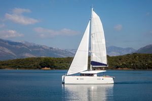 Surcharge en catamaran : quand le confort peut coûter cher en mer