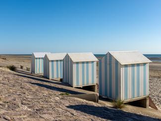 Les cabines de plage rayées : l’histoire d’un...