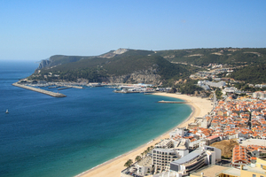 Sesimbra, le village de pêcheurs portugais où prolonger l’été près de Lisbonne