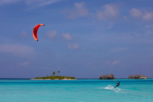 Les Maldives en kitesurf : les plus beaux lagons pour glisser sur une eau turquoise