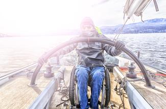 Voile handisport : comment les bateaux s’adaptent à tous les niveaux de ...