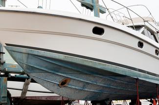 Polyester, carbone, aluminium, acier : quel bateau vieillira le mieux ?