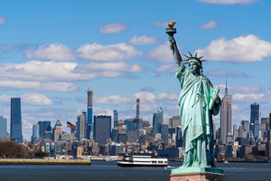 New York : une mère et son bébé meurent dans le naufrage d’un bateau près de la Statue de la Liberté
