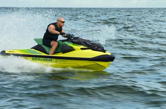 Sea-Doo rend hommage à Ayrton Senna avec une édition limitée du RXP-X 350