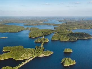 Cet été, ce lac aux milliers d’îles offre...