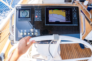 Navigation électronique : quelles sont les limites du 100 % tablette ?
