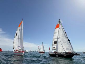 Golden Globe Race 2026 : à peine partis, les...