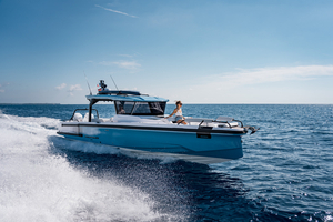 Axopar 38 Cross Top : le nouveau compromis entre bateau ouvert et protection