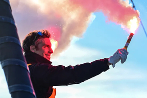 Charlie Dalin : Concarneau rassemble le monde de la voile pour un dernier hommage en mer