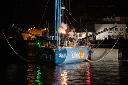 Thomas Ruyant (LinkedOut), vainqueur de La Route du Rhum-Destination Guadeloupe 2022 en IMOCA