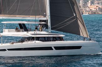 Essai FPY 70S : Fountaine Pajot invente le yacht qui aime naviguer à la ...