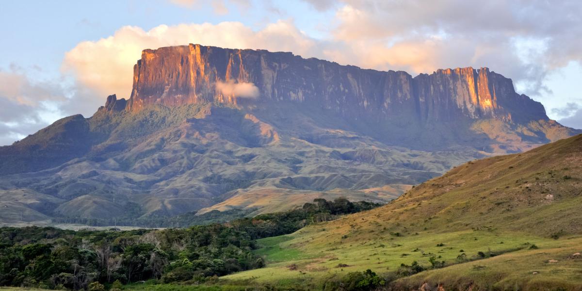 Increible recta entre SAnta Elena de Uairen (VZLA) y Boa Vista