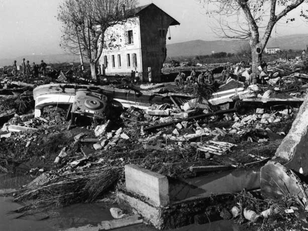 fréjus 1959 Actualités France