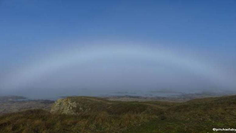 Arc-en-ciel blanc photographié en Bretagne