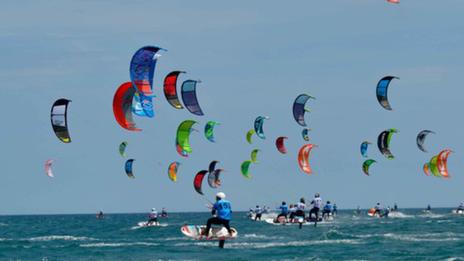 Finale du championnat de France de kitesurf à Hyères du 7 au 9 octobre