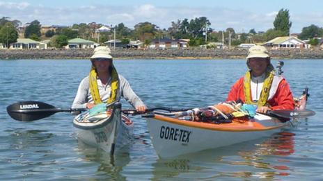 Pete Goss boucle son tour de Tasmanie en kayak