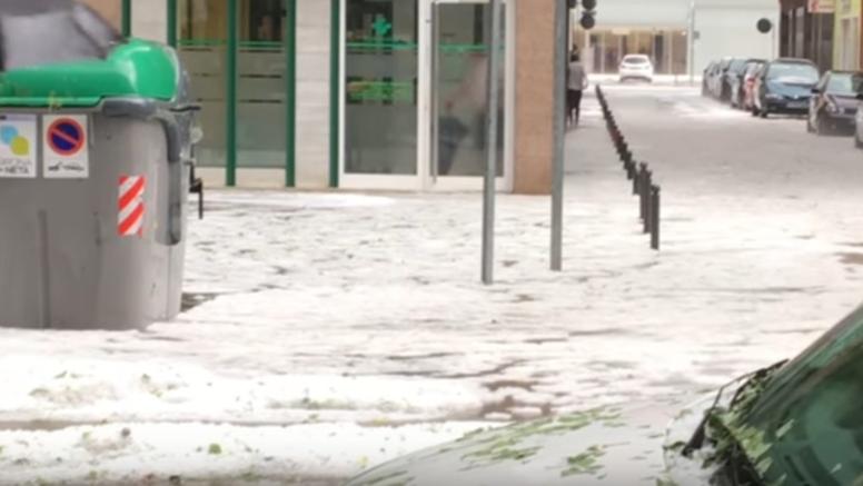 Espagne : impressionnant orage de grêle sur Gérone