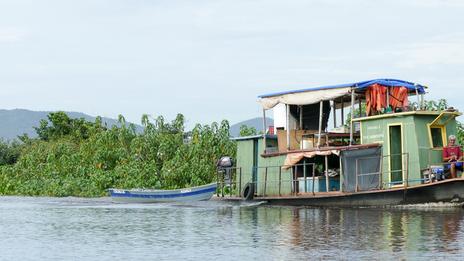 Navigation fluviale à Corumba au Brésil