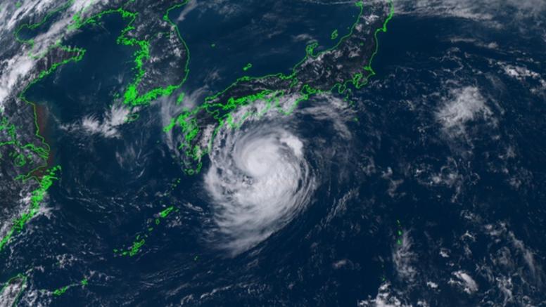 Japon : la tempête Francisco touche le pays
