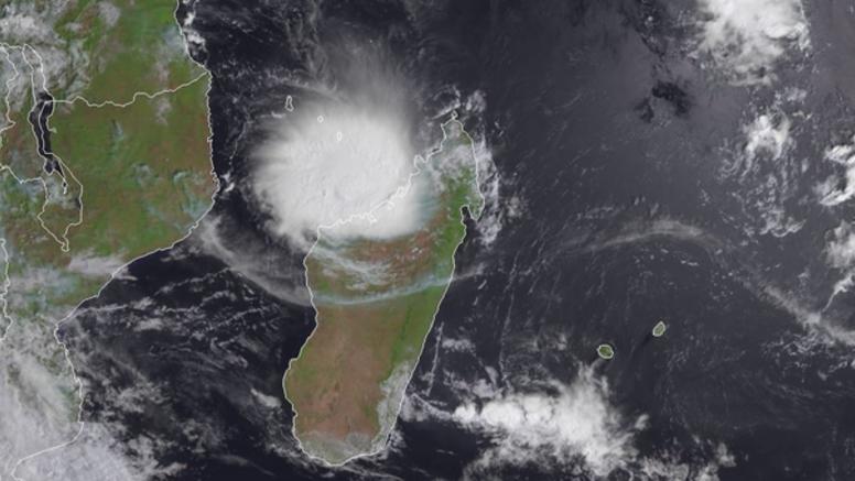  Cyclone tropical Belna : impact imminent sur Madagascar