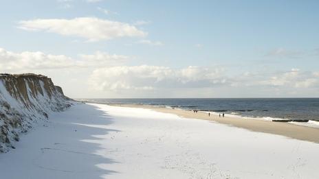 Plages enneigées : les meilleures vidéos de ces dernières années