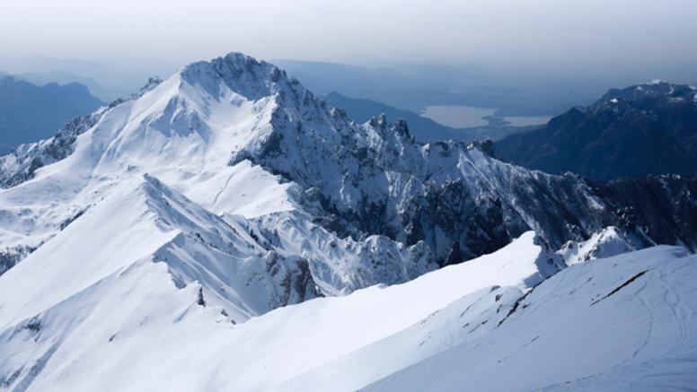 Ski et réchauffement climatique : un avenir incertain pour les stations de moyenne montagne