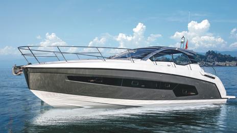 Azimut exposera l'Atlantis 45 équipé du système d'amarrage assisté Volvo Penta pour la première fois au salon de Palm Beach