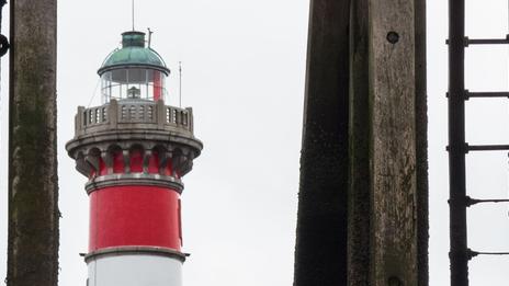 Point culminant de l'estuaire de l'Orne : le phare de Ouistreham