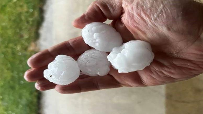 SUIVI ORAGES : les orages de grêle se dirigent vers le centre du pays cette nuit