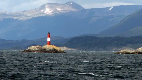 Une navigation entre la terre et le feu