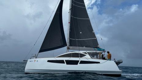 Rallye des Îles du Soleil : 13 bateaux en baie de Saint-Louis à Marie-Galante