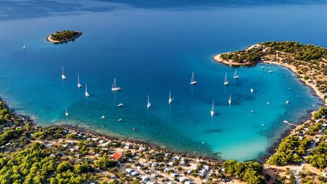Cap sur l'île de Murter en Croatie : entre mer turquoise et tradition maritime